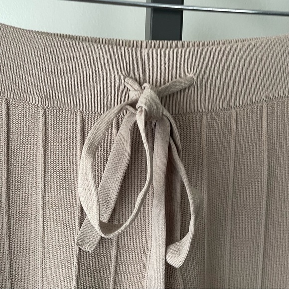 Joseph Ribkoff Wide Leg Pleated Tan Pull On Cropped Pant High Rise Size Small - Picture 5 of 8